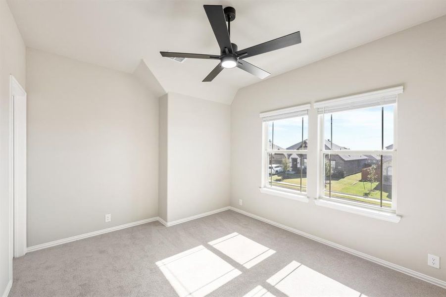 Spacious, unfurnished interior of a new home in Villages of Walnut Grove, Midlothian (Image 36).