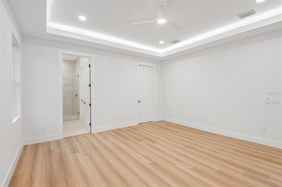 Spacious, unfurnished interior of a new home in , Tarpon Springs (Image 45). Spacious, unfurnished interior of a new home in , Tarpon Springs (Image 45).
