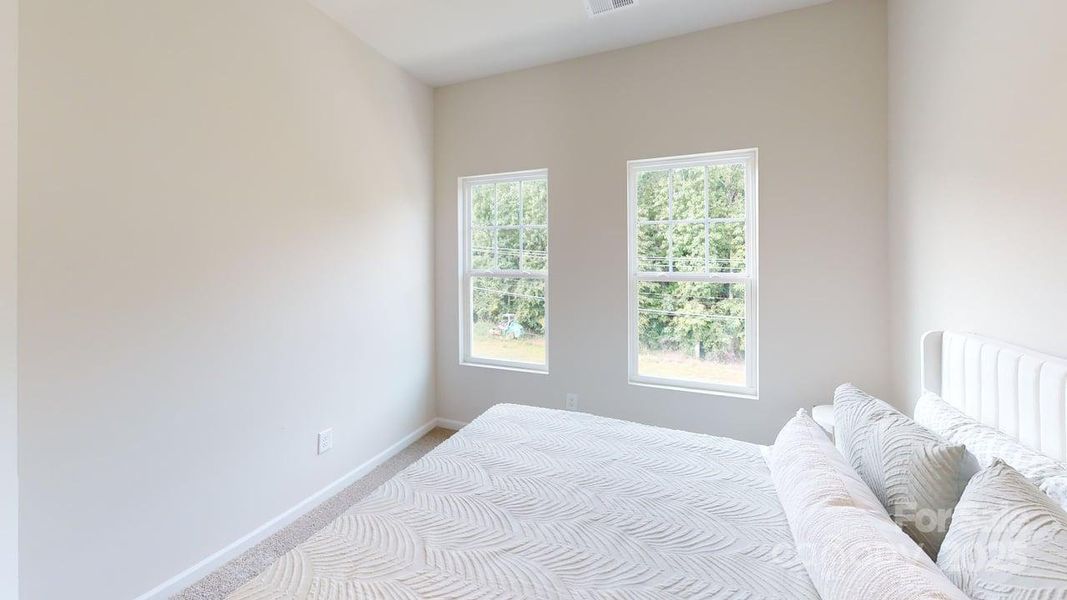 Spacious, unfurnished interior of a new home in Vanguard at Vermillion, Huntersville (Image 15).