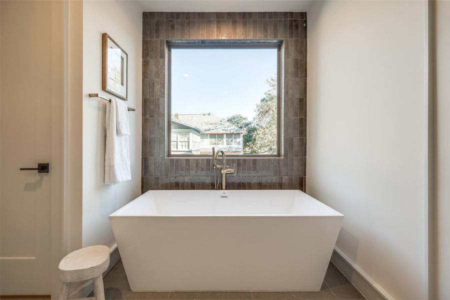 * LAST ONE LEFT ** Estimated Completion date 10/15/2026 ** ASK ABOUT CUSTOMIZATION OPTIONS DURING CONSTRUCTION ONLY* MAZZARINO MODEL HOME* PHOTOS MAY SHOW A SIMILAR FLOOR PLAN AND/OR UPGRADED/ALTERNATIVE FINISHES* Please use these photos as a guide* THIS IS AN ACTIVE CONSTRUCTION SITE, BUYERS MUST REQUEST APPOINTMENT TO BE ON PREMISES AT ALL TIMES.