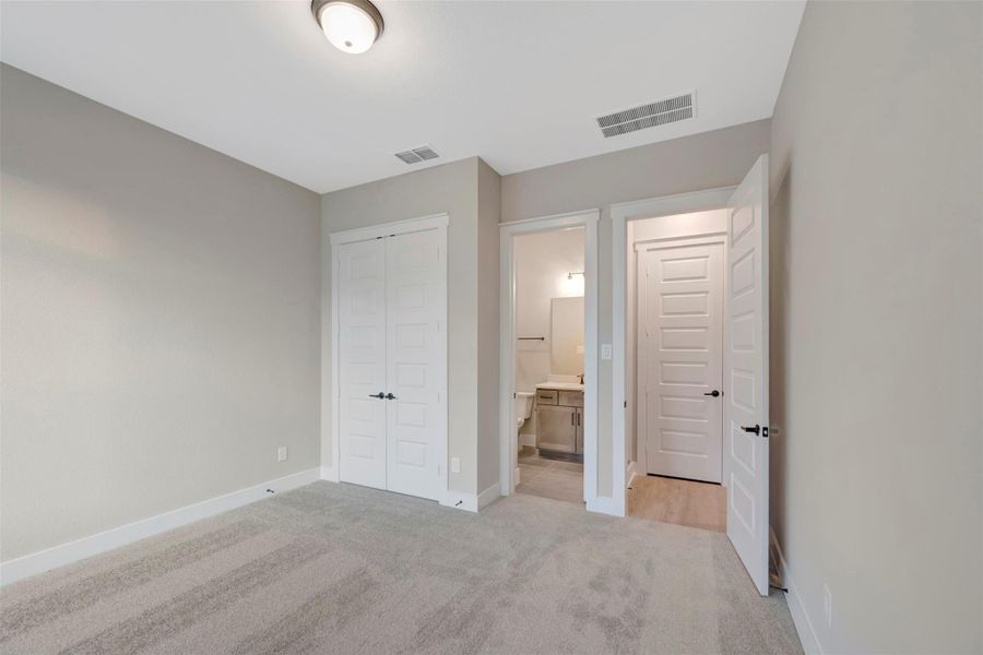 Spacious, unfurnished interior of a new home in ARTAVIA 50' Homesites, Conroe (Image 24).