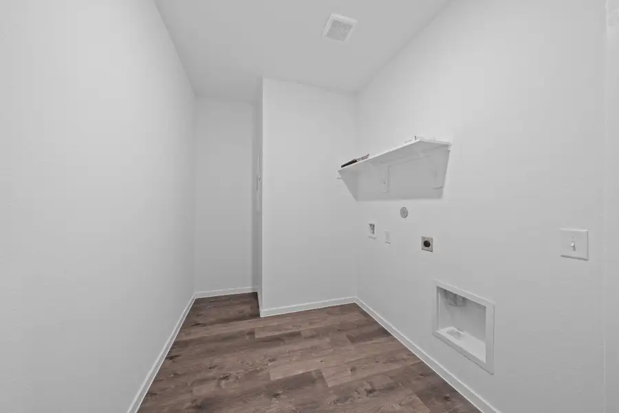 Image 10 of a home in .