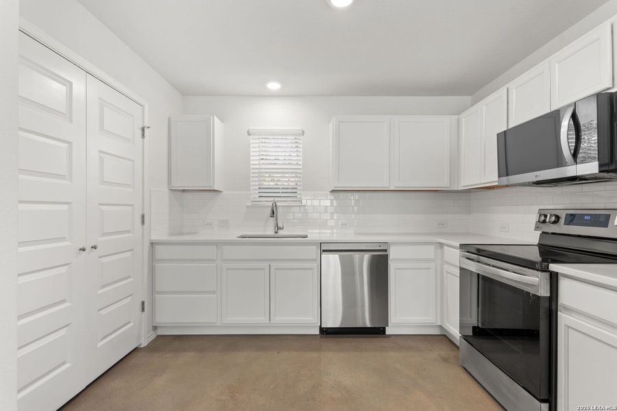 Furnished interior view inside a new home in , San Antonio (Image 7).