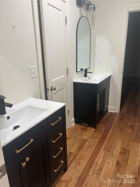 Jack n Jill bath Jack n Jill bath