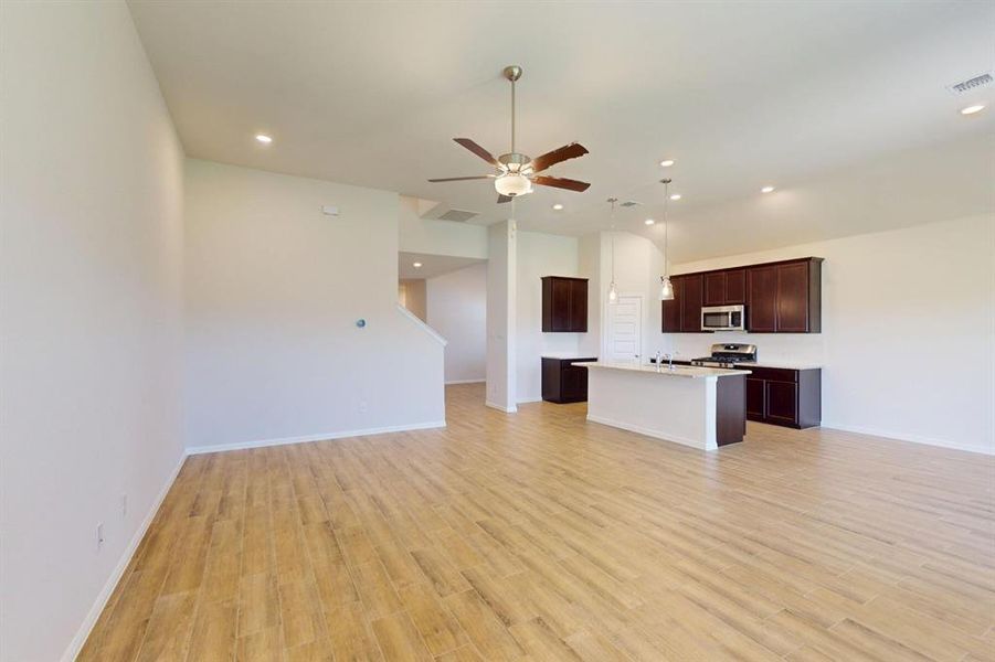 Image 39 of a home in Kings Way. Image 39 of a home in Kings Way.