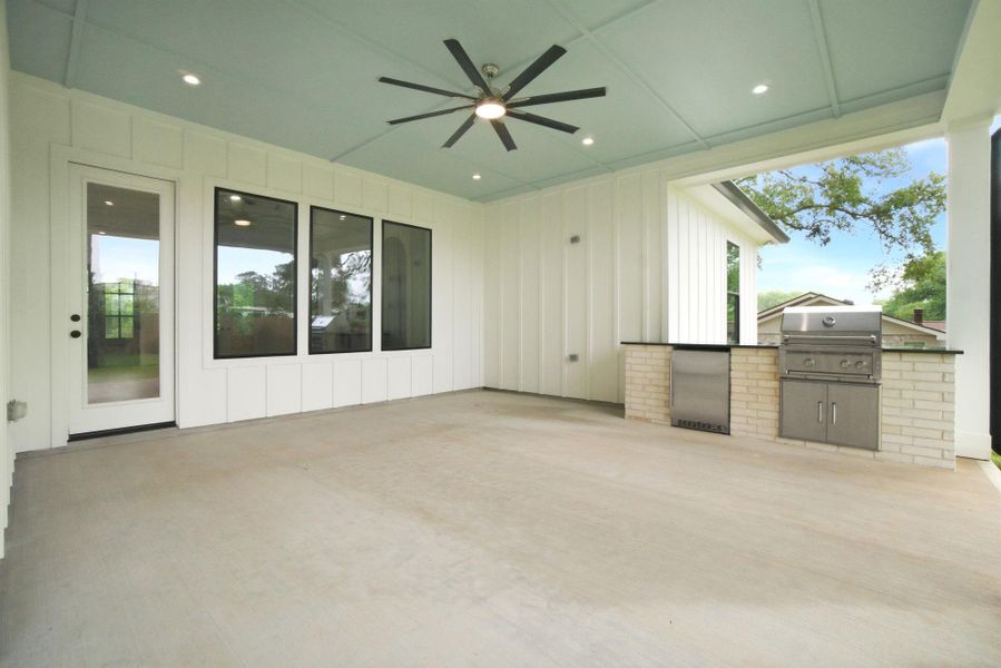 Exterior details and patio area of a home in , Montgomery (Image 28).