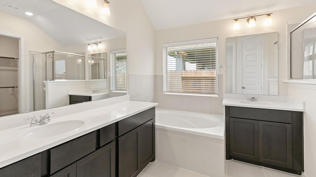 photos of similar floorplans, not pictures of actual home. photos of similar floorplans, not pictures of actual home.