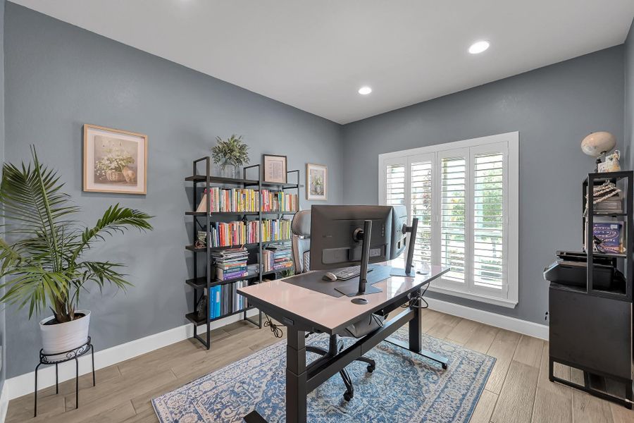 Furnished interior view inside a new home in Grand Central Park 45', Conroe (Image 15).