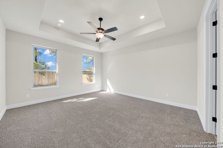 Spacious, unfurnished interior of a new home in Elkhorn Ridge, Fair Oaks Ranch (Image 10). Spacious, unfurnished interior of a new home in Elkhorn Ridge, Fair Oaks Ranch (Image 10).