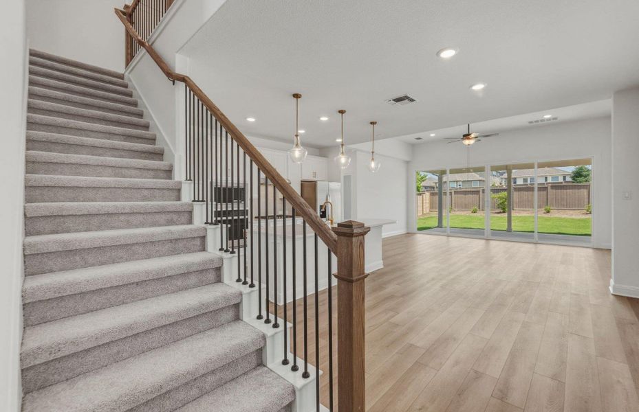 Spacious, unfurnished interior of a new home in Horizon Lake, Leander (Image 21).