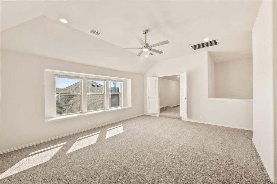 Spacious, unfurnished interior of a new home in The Grove, Midlothian (Image 31). Spacious, unfurnished interior of a new home in The Grove, Midlothian (Image 31).