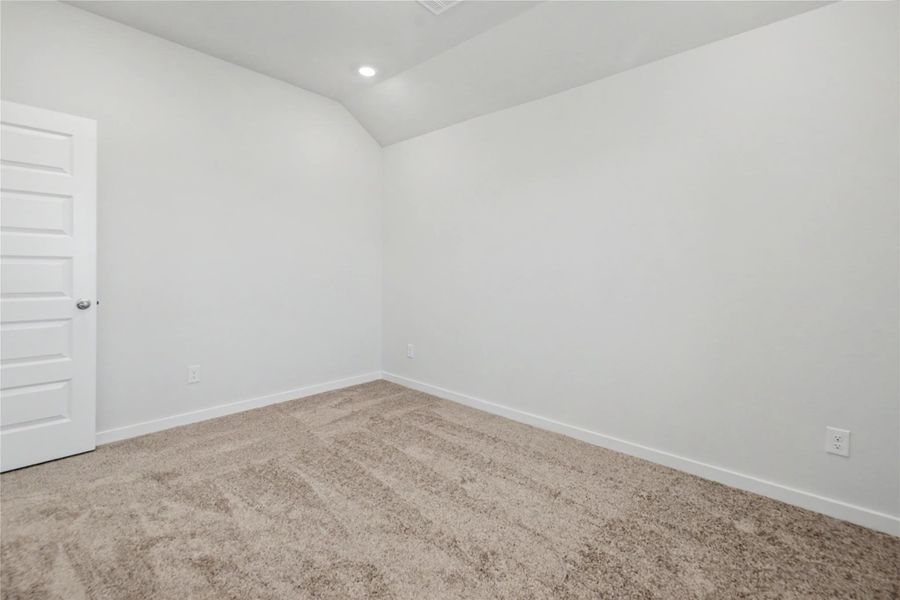 Spacious, unfurnished interior of a new home in Glendale Lakes, Arcola (Image 41). Spacious, unfurnished interior of a new home in Glendale Lakes, Arcola (Image 41).