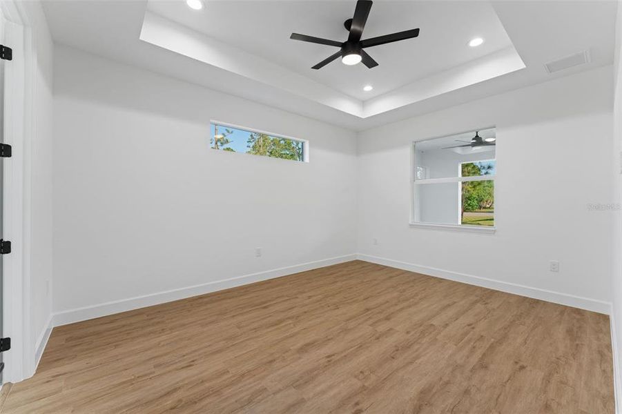 Spacious, unfurnished interior of a new home in , North Port (Image 19).