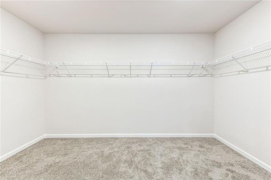 Spacious, unfurnished interior of a new home in Ivey Township, Dallas (Image 30).