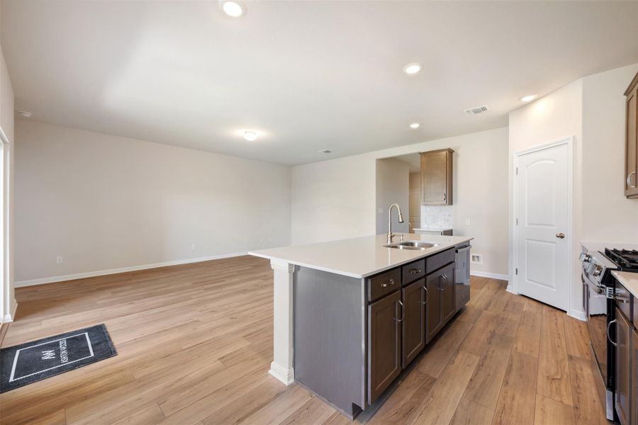 Representative images and renderings are for illustrative purposes. Actual structural options and design finishes of home may vary.