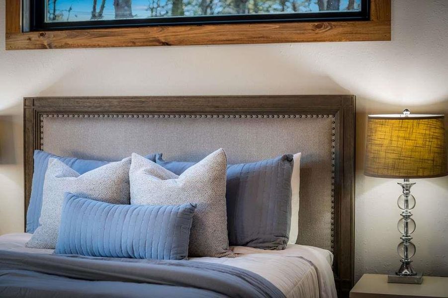 Close-up of interior finishes inside a home in , McCaysville (Image 23).