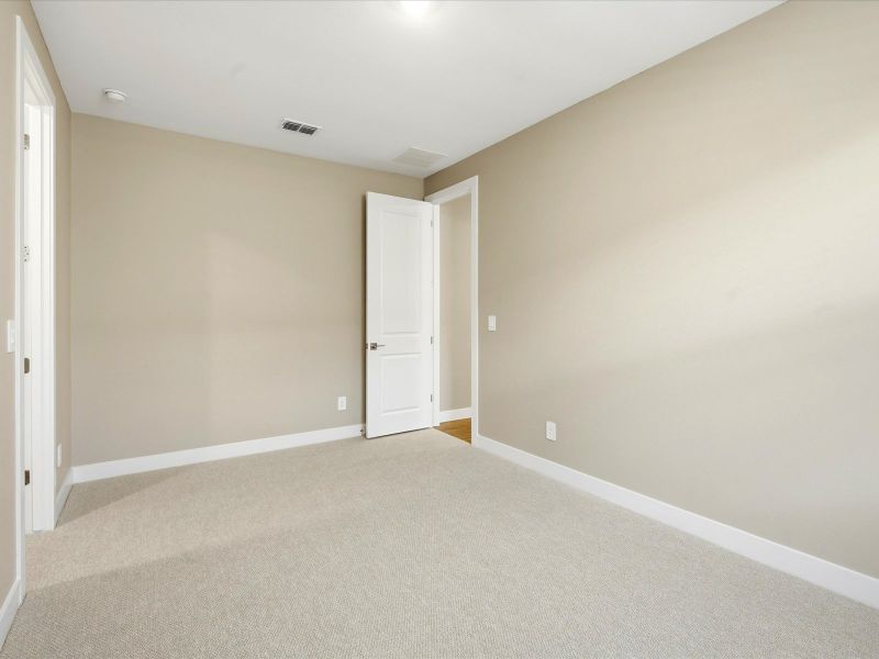 Spacious, unfurnished interior of a new home in Legacy Place, Glendale (Image 19).