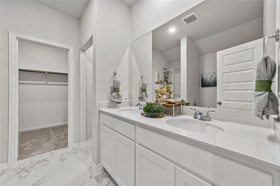 RR Master Bath 2