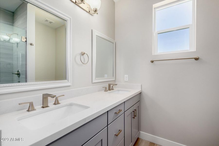 01B8C2DB-1E79-43F3-BED9-5E5E0C843941 01B8C2DB-1E79-43F3-BED9-5E5E0C843941