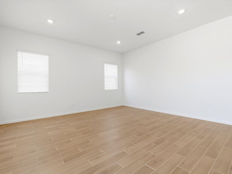 Spacious, unfurnished interior of a new home in Abel Ranch Signature Series, Goodyear (Image 14).