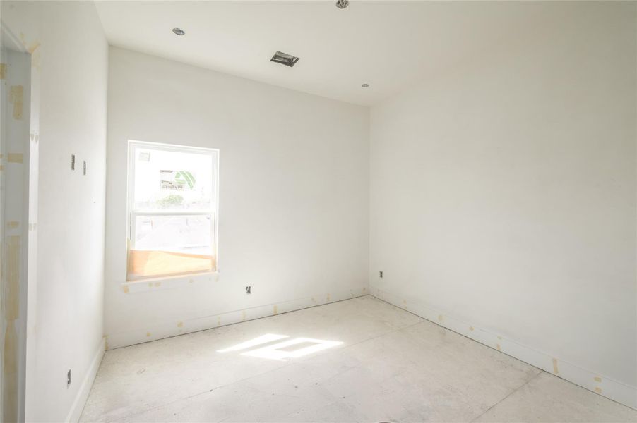 Also located on the third floor is a secondary bedroom also with its own en-suite bath. Also located on the third floor is a secondary bedroom also with its own en-suite bath.