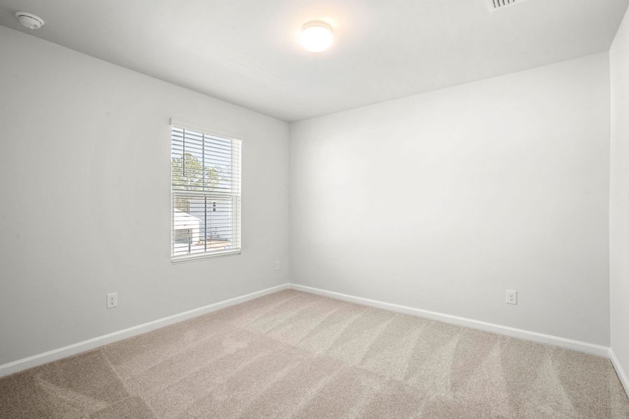 Spacious, unfurnished interior of a new home in Heartwood, Richmond Hill (Image 25).