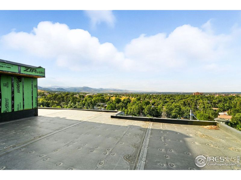 2nd upper level deck