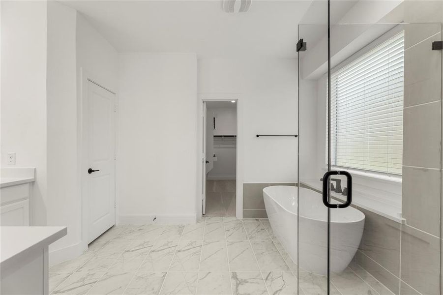 18. 1032 Meadowlark - Bath