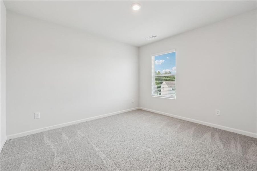 Spacious, unfurnished interior of a new home in , Dallas (Image 30).