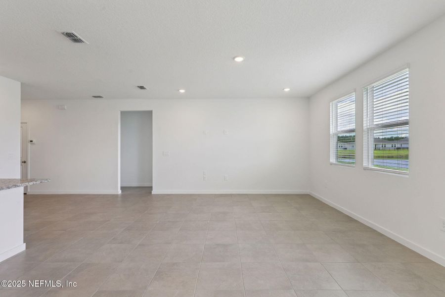 Spacious, unfurnished interior of a new home in Lakes at Bella Lago - Signature Series, Green Cove Springs (Image 10). Spacious, unfurnished interior of a new home in Lakes at Bella Lago - Signature Series, Green Cove Springs (Image 10).