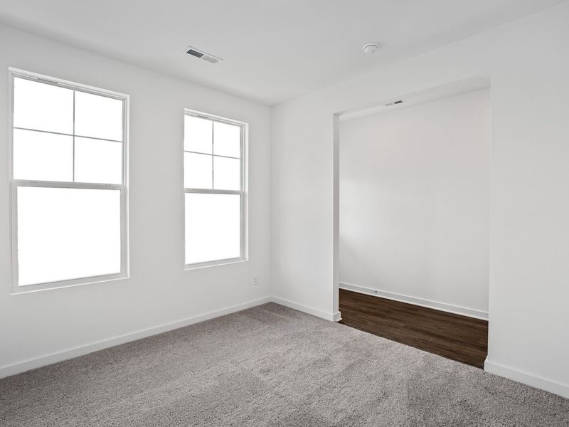 Spacious, unfurnished interior of a new home in Sage Farms, White House (Image 20).