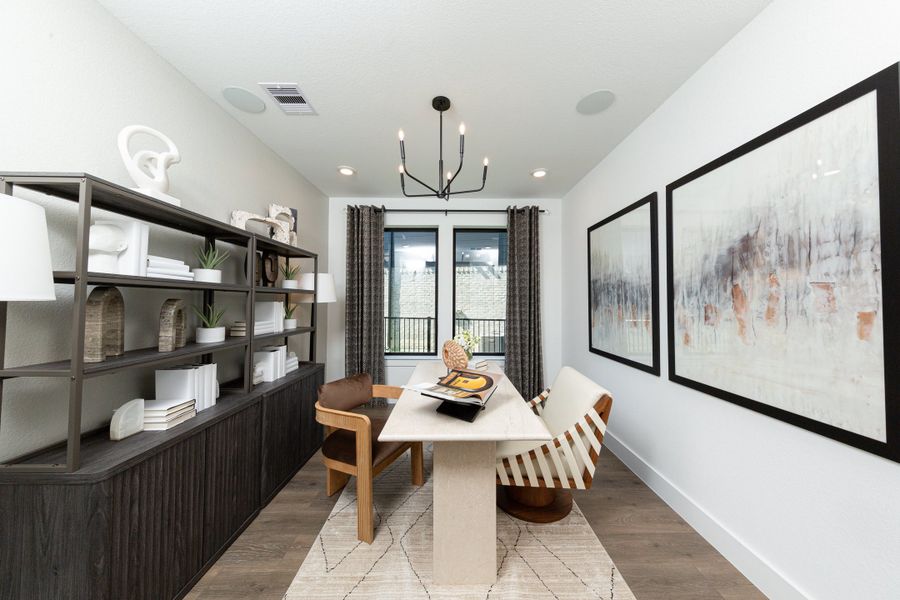 Representative furnished interior of a home built from the Huntsville by Beazer Homes in Bridgeland, Cypress (Image 11).