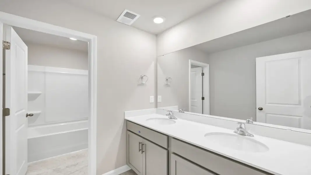 Furnished interior view inside a new home in Livingston Woods, Irmo (Image 10).