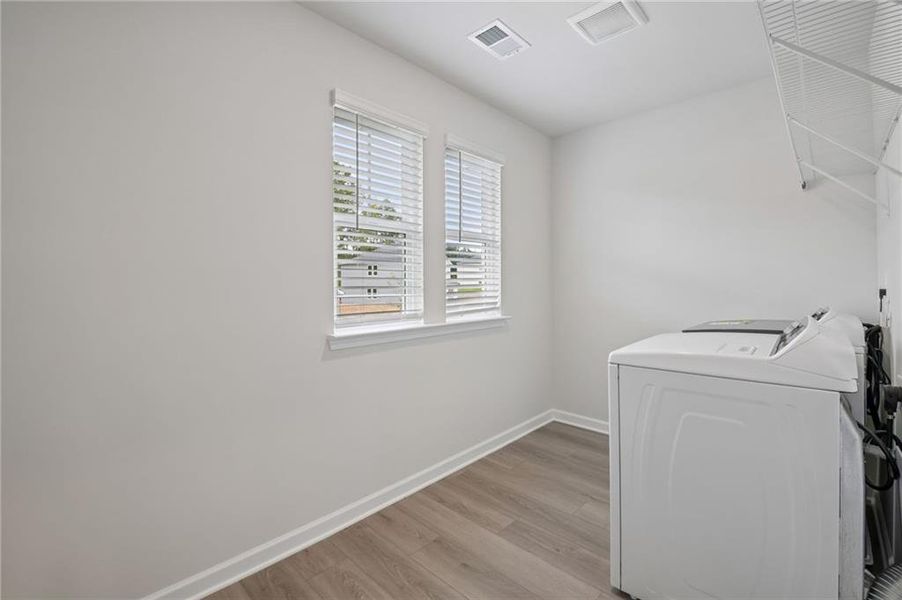 Spacious, unfurnished interior of a new home in Northwoods at Mirror Lake, Villa Rica (Image 36).