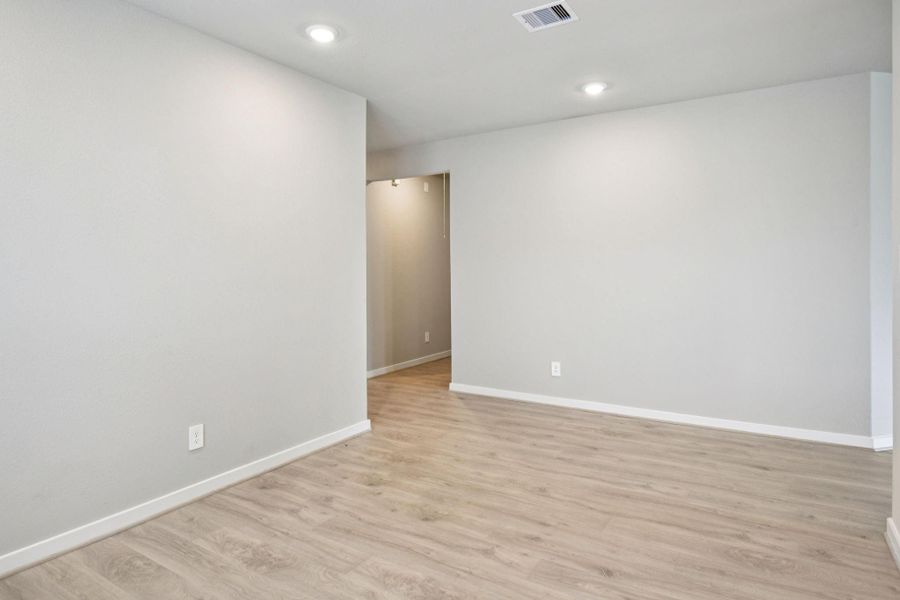 Photo is not of the actual home, but is an inspirational photo of builder’s model home and may depict options, furnishings, and/or decorator features that are not included Photo is not of the actual home, but is an inspirational photo of builder’s model home and may depict options, furnishings, and/or decorator features that are not included