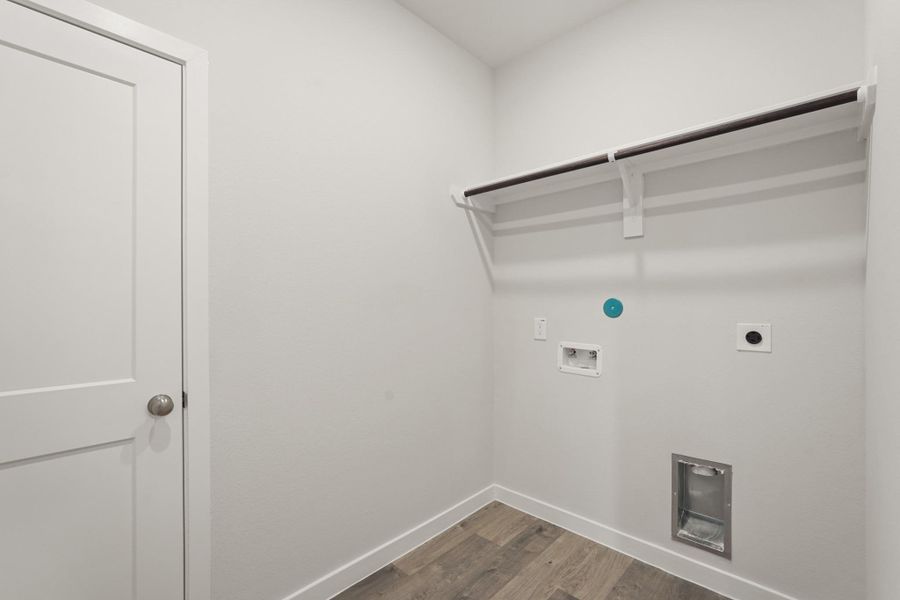 Spacious, unfurnished interior of a new home in Woodshore, Clute (Image 20). Spacious, unfurnished interior of a new home in Woodshore, Clute (Image 20).