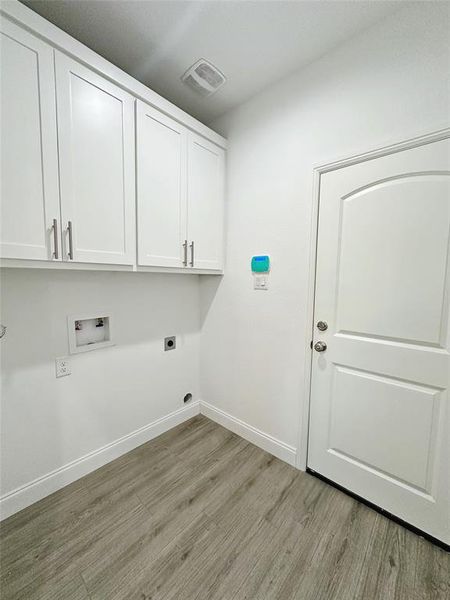 Spacious, unfurnished interior of a new home in , Waxahachie (Image 19). Spacious, unfurnished interior of a new home in , Waxahachie (Image 19).