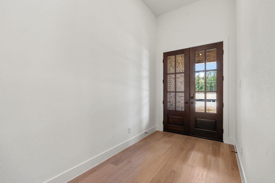 Spacious, unfurnished interior of a new home in Friendswood Trails, Friendswood (Image 41). Spacious, unfurnished interior of a new home in Friendswood Trails, Friendswood (Image 41).