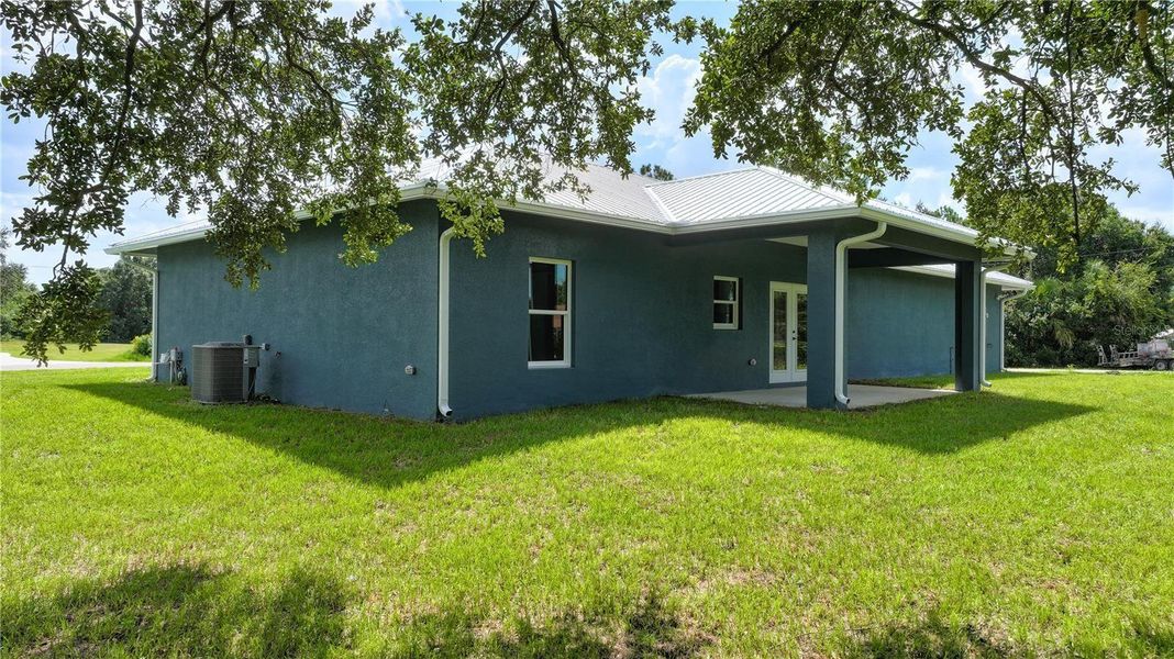 Exterior details and patio area of a home in , Okeechobee (Image 3). Exterior details and patio area of a home in , Okeechobee (Image 3).