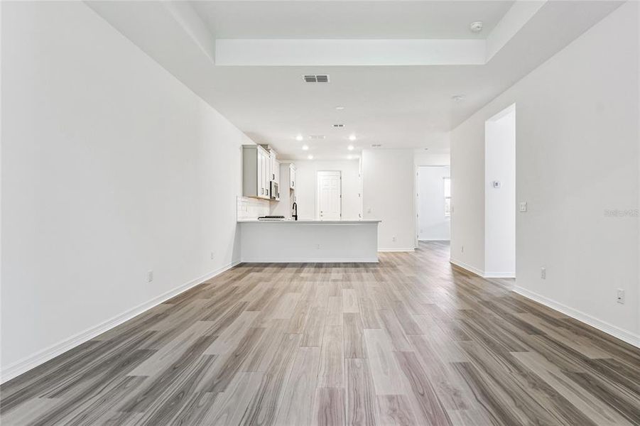 Spacious, unfurnished interior of a new home in Sweetwater at Lakewood Ranch, Lakewood Ranch (Image 16).