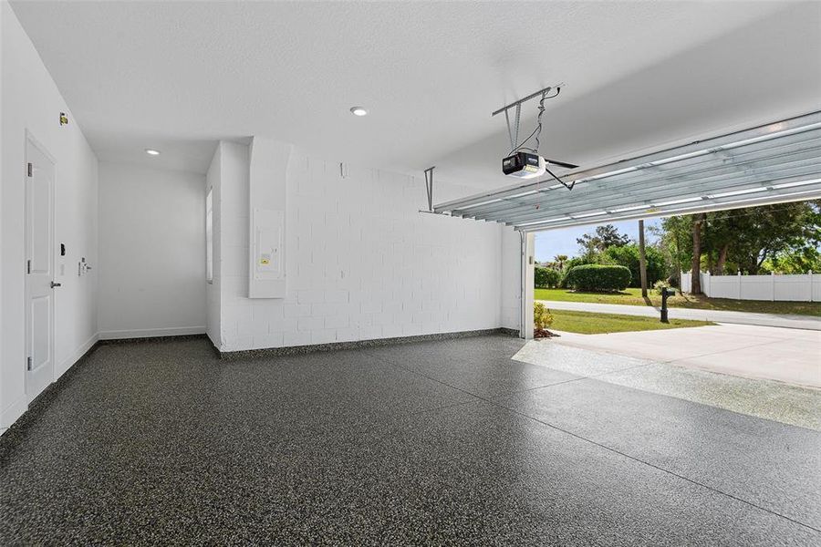 Spacious, unfurnished interior of a new home in , Palm Coast (Image 55).