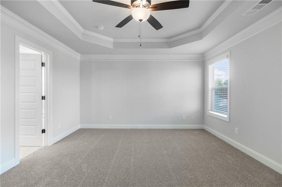 Spacious, unfurnished interior of a new home in Calgary Downs, Winder (Image 15).