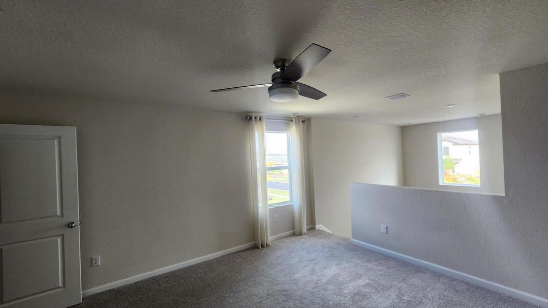 Spacious, unfurnished interior of a new home in , Fort Pierce (Image 15).
