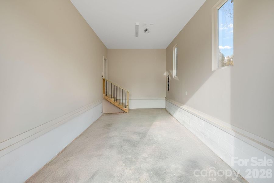 Spacious, unfurnished interior of a new home in , Black Mountain (Image 23).