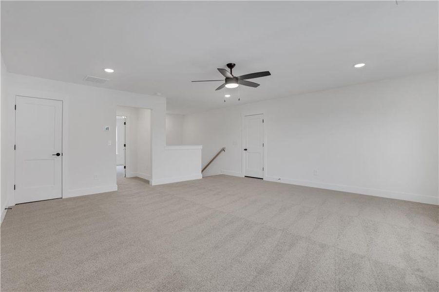 Spacious, unfurnished interior of a new home in Twin Lakes, Hoschton (Image 33).