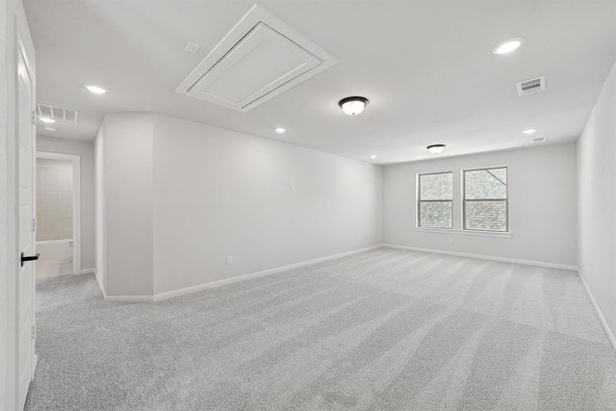 Spacious, unfurnished interior of a new home in Mantua Point Classics, Van Alstyne (Image 32). Spacious, unfurnished interior of a new home in Mantua Point Classics, Van Alstyne (Image 32).