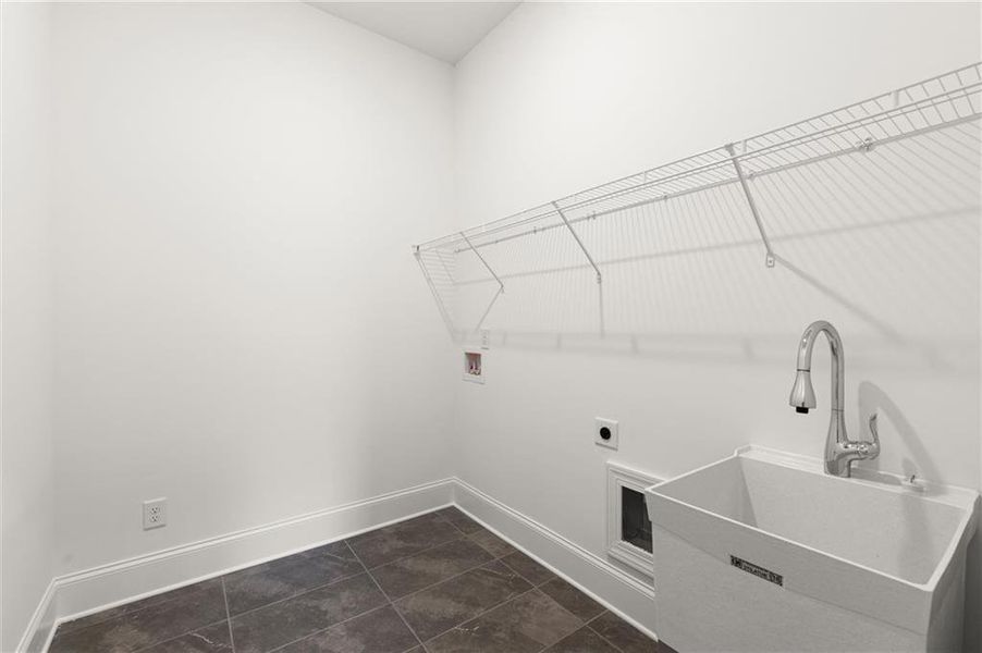 Spacious, unfurnished interior of a new home in The Reserve at Bells Ferry, Kennesaw (Image 37).