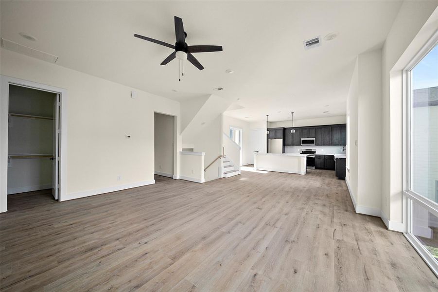 Spacious, unfurnished interior of a new home in , Houston (Image 16).