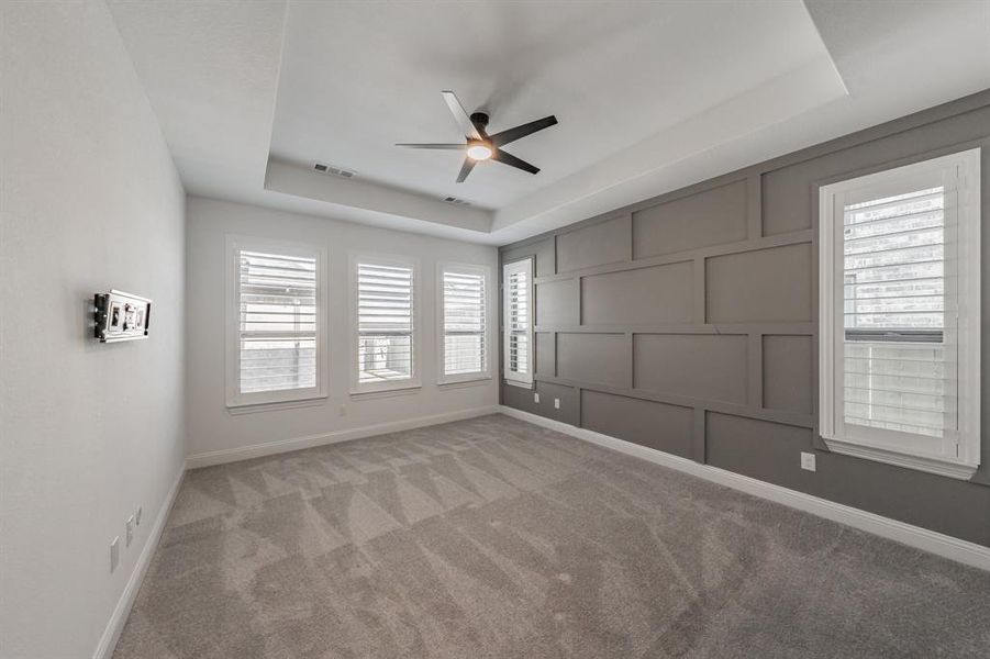 Spacious, unfurnished interior of a new home in Pecan Square, Northlake (Image 25).