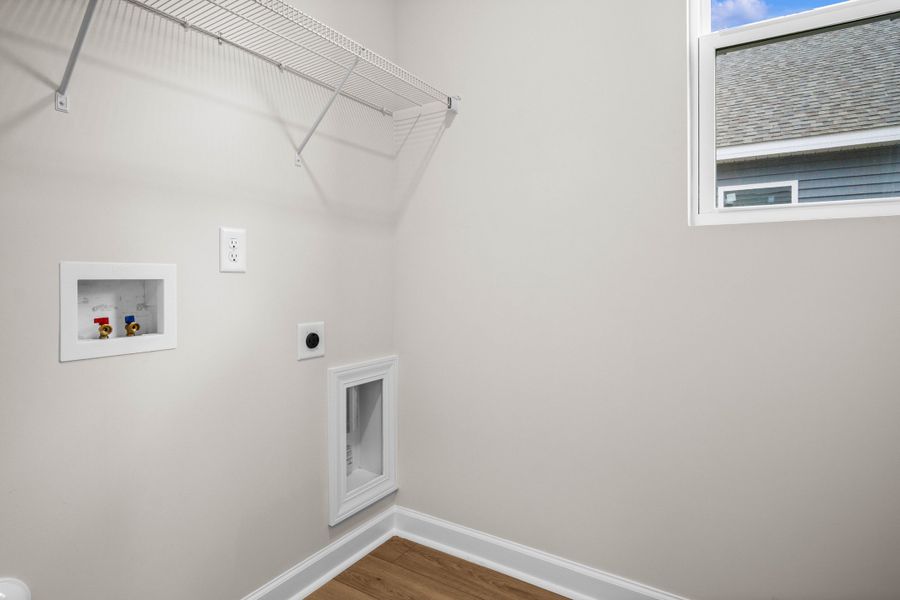 Spacious, unfurnished interior of a new home in Coastal Club of the Carolinas, Calabash (Image 15).